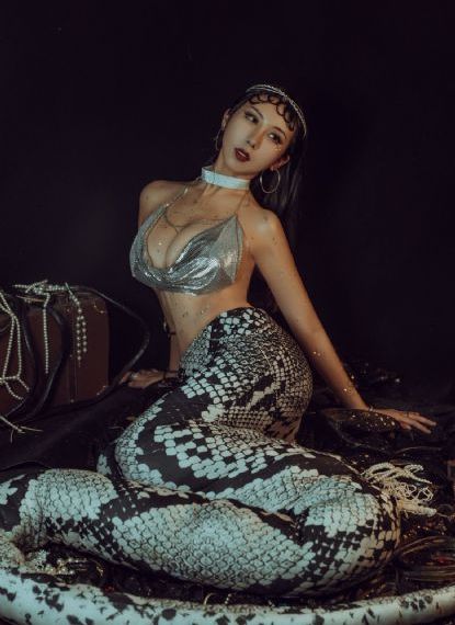 美女视频欧美_国语迅雷下载